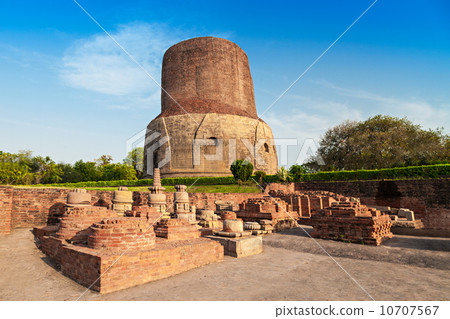 Dhamekh Stupa 10707567