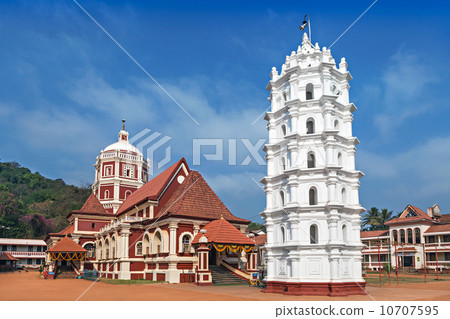 Hindu temple in Ponda, 10707595