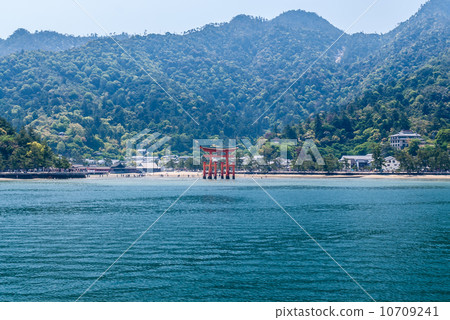 Itsukushima shrine Itsukushima shrine 10709241