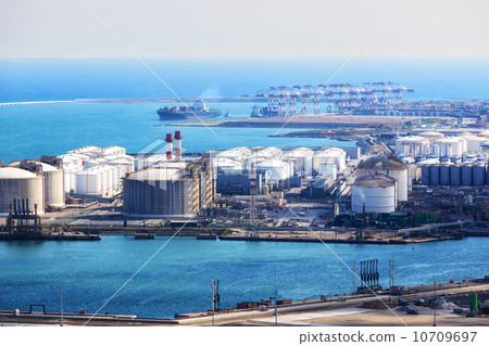 modern seaport 10709697