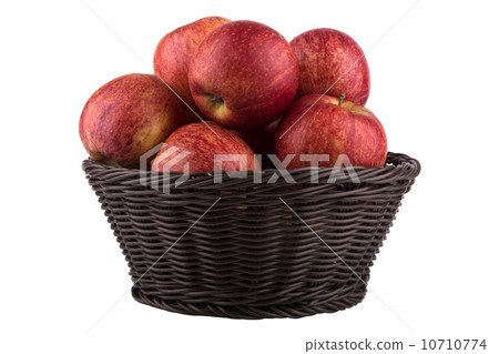 basket with apples 10710774