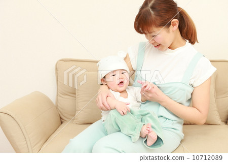 Mom and baby Mom and baby 10712089