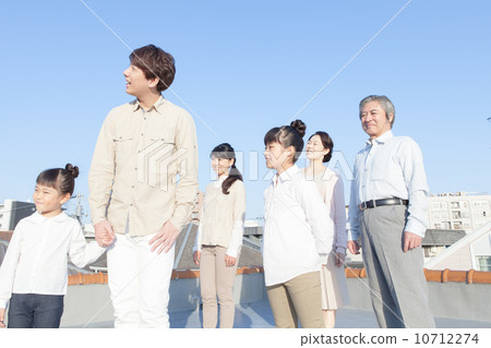 A family A family 10712274