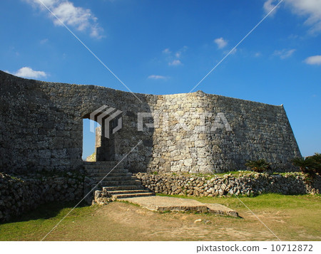 Nakagusuku城堡拱門 10712872