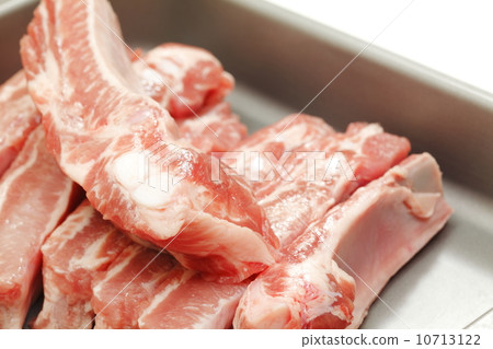 Raw spare rib 10713122