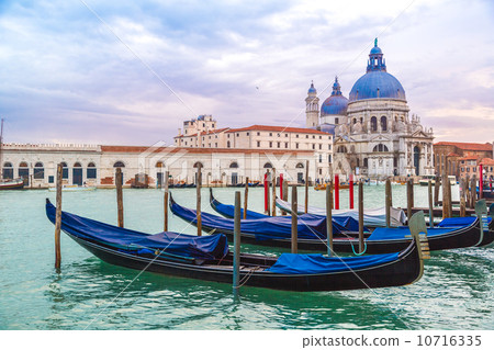 View of Basilica di Santa Maria della Salute,Venice, Italy View of Basilica di Santa Maria della Salute,Venice, Italy 10716335