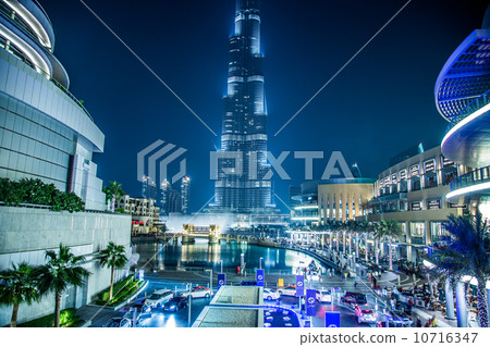 View on Burj Khalifa, Dubai, UAE, at night 10716347