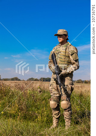 Soldier with a rifle 10716791