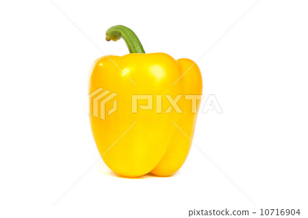 A yellow bell sweet pepper isolated on white 10716904