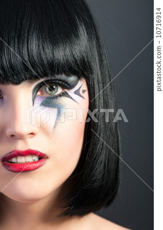 Beautiful woman with fashion makeup Beautiful woman with fashion makeup 10716914