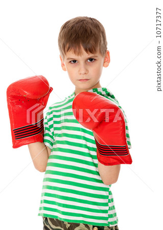 Angry boy pugilist Angry boy pugilist 10717377