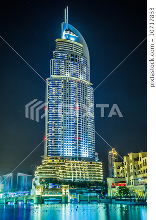 Address Hotel in the downtown Dubai area overlooks the famous da Address Hotel in the downtown Dubai area overlooks the famous da 10717833