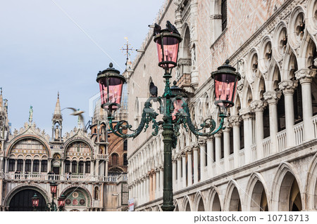 St. Marks Cathedral and square in Venice, Italy 10718713