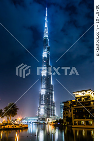View on Burj Khalifa, Dubai, UAE, at night 10718780