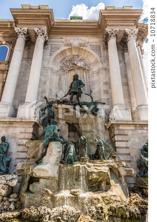 Hunting statue at the Royal palace, Budapest Hunting statue at the Royal palace, Budapest 10718834