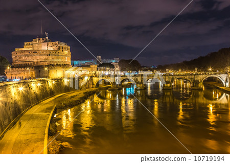 The night view of the castle and bridge of Sant'Angelo in Rome,I The night view of the castle and bridge of Sant'Angelo in Rome,I 10719194