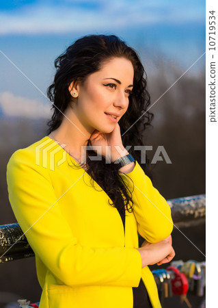 Portrait Of Young Smiling Beautiful Woman Portrait Of Young Smiling Beautiful Woman 10719534