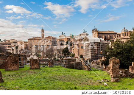 Roman ruins in Rome. Roman ruins in Rome. 10720198