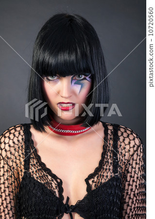 Beautiful woman with fashion makeup Beautiful woman with fashion makeup 10720560