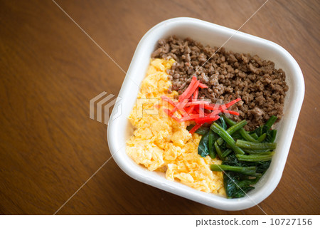 飯碗的兩種顏色 10727156