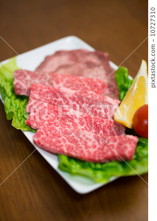 烤牛肉配橘子 烤牛肉配橘子 10727310