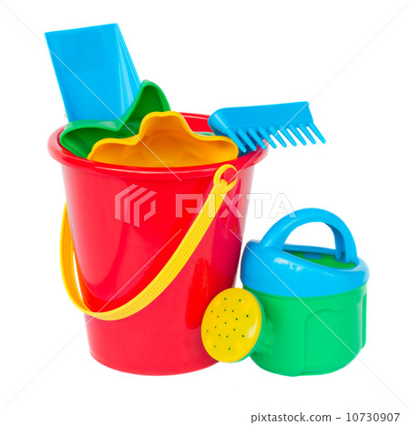 Beach bucket with spades 10730907