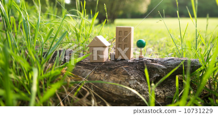 小房子大廈 10731229