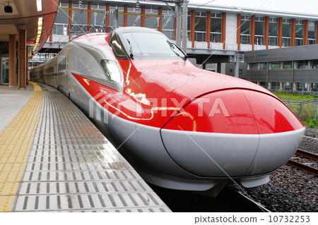 Akita Shinkansen supermarket 10732253