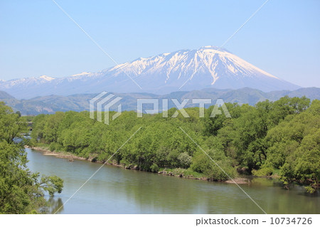 從Mori的Ohashi盛岡市看春天Sh石和岩山 10734726