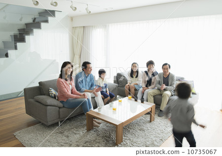 Three generation family Three generation family 10735067
