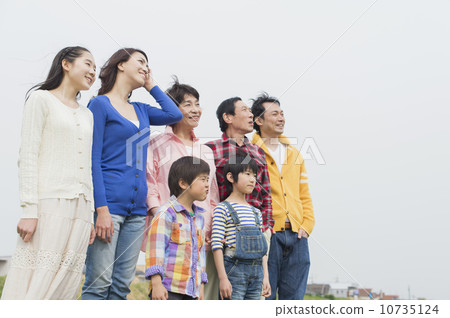 Three generation family 10735124