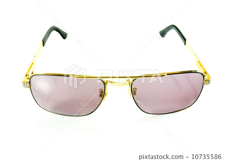 Sunglasses 10735586