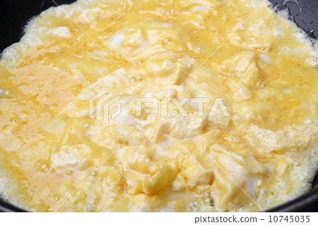 Egg dish 10745035