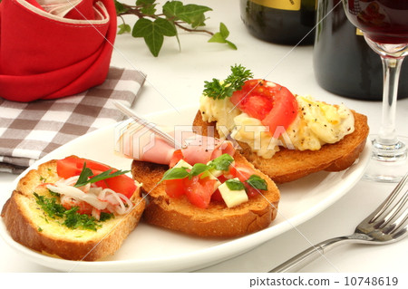 Pan French Bread Bruschetta Knob Wine White Background Pan French Bread Bruschetta Knob Wine White Background 10748619