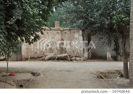 Kucha, Uighur Autonomous Region, China 10748648