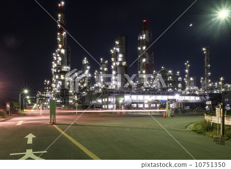 Complex night view Complex night view 10751350