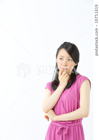 Worried · young lady 10751819