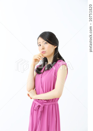 Worried · young lady 10751820