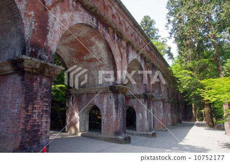 Nanzenji Waterway Cabinet Nanzenji Waterway Cabinet 10752177