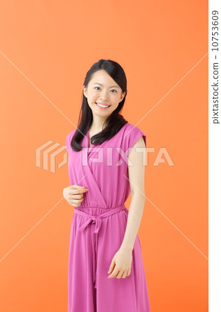 年輕的女士 年輕的女士 10753609