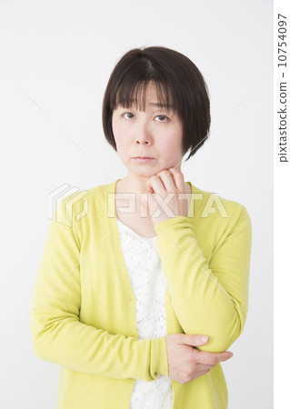 中年女性 10754097