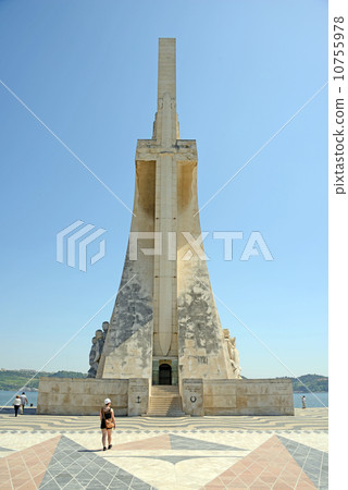 Monument of discovering Portugal Lisbon 10755978