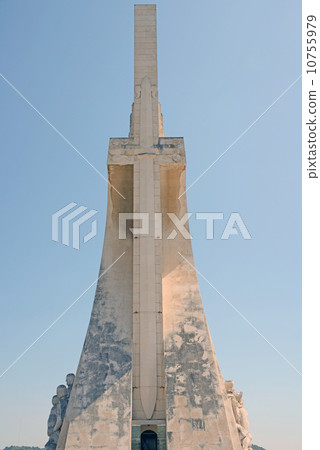 Monument of discovering Portugal Lisbon 10755979