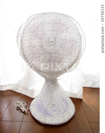 Storing of the electric fan 10756131