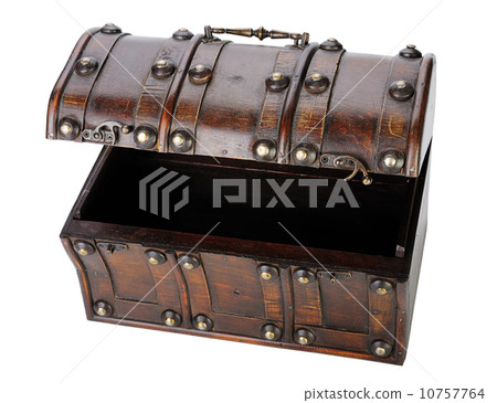 Wooden chest. 10757764