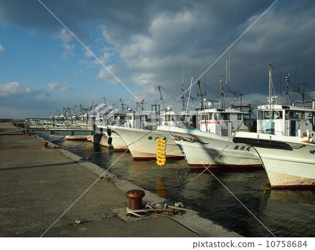 Fishing vessel 10758684