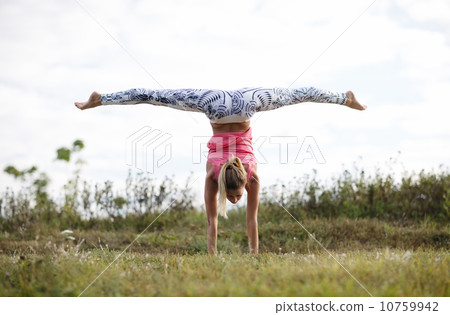 Girl training outdoor Girl training outdoor 10759942