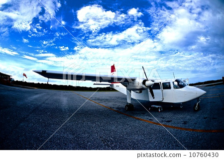 Awakunojima Awakunojima 10760430