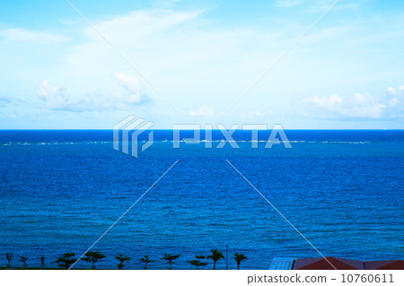 Blue seas and clouds 10760611