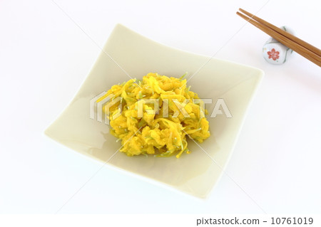 烤可食用的菊花 10761019